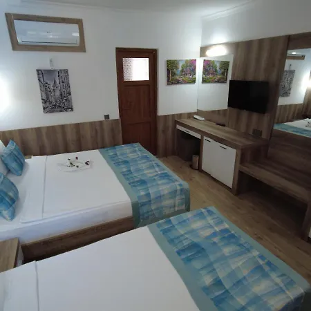 Oscar Hotel *