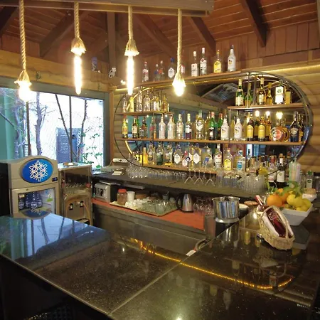 Oscar Hotel *