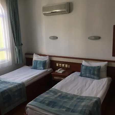 Oscar Hotel *
