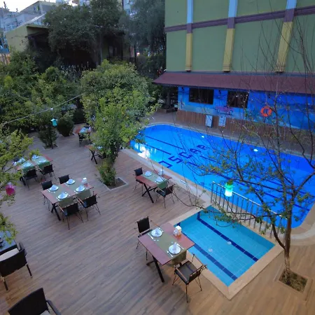 Oscar Hotel